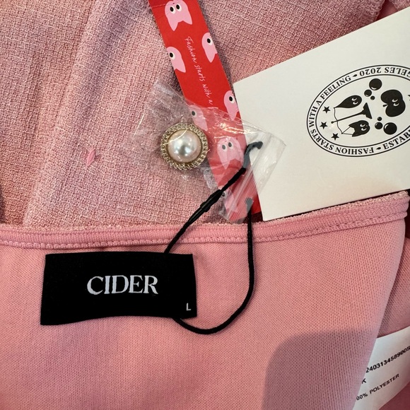 New CIDER Pink linen halter Vest with Pearl button accents, size L - Picture 6 of 9